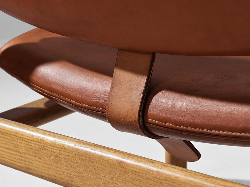 Arne Jacobsen for Fritz Hansen Easy Chair in Oak and Cognac Leather