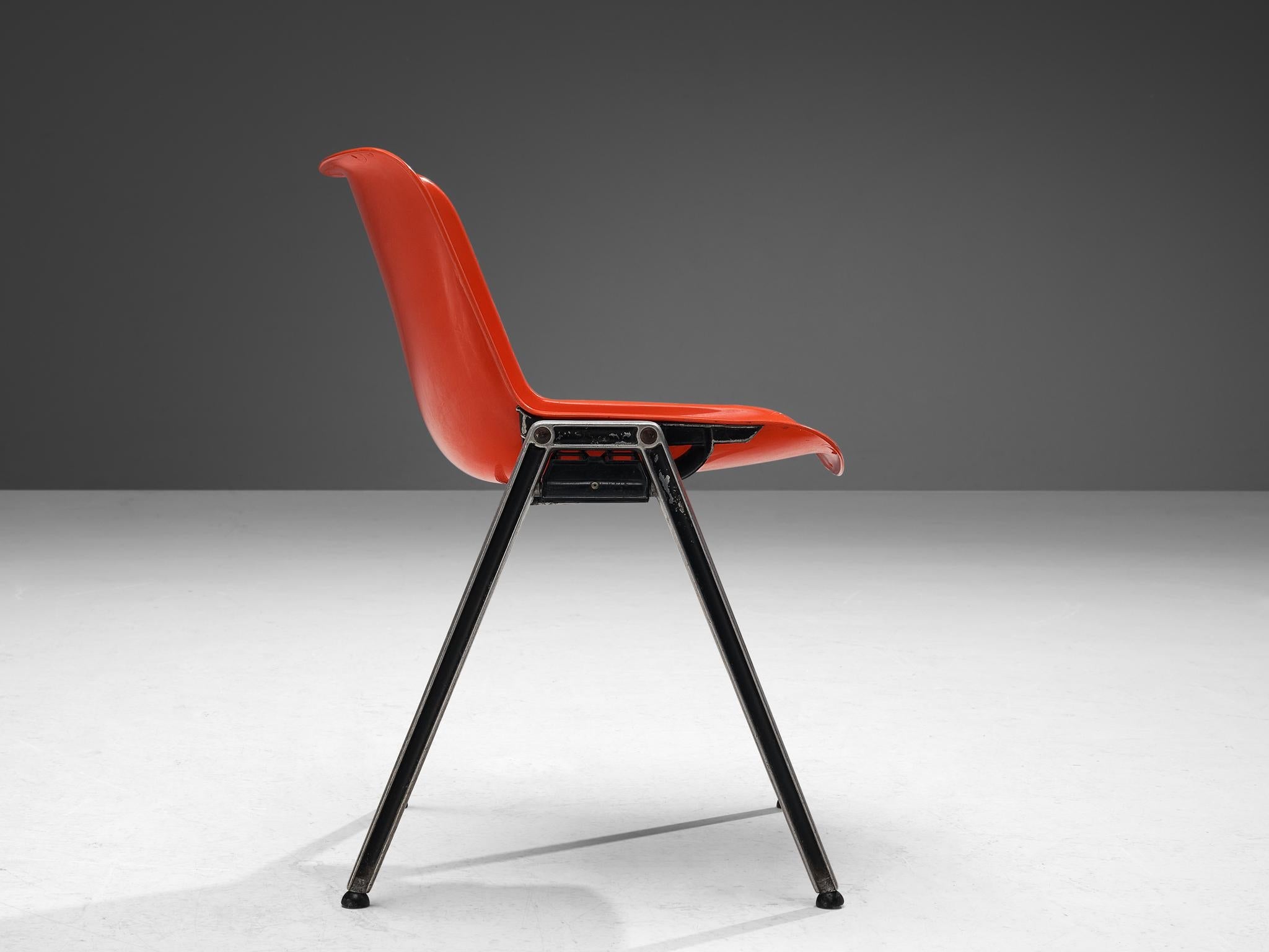 Centro Progetti Tecno Set of Twelve Stackable ‘Modus’ Chairs