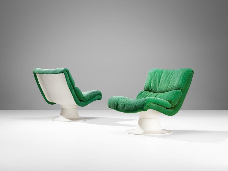 Yrjö Kukkapuro for Haimi Finland 'Saturnus' Lounge Chairs and Coffee Table
