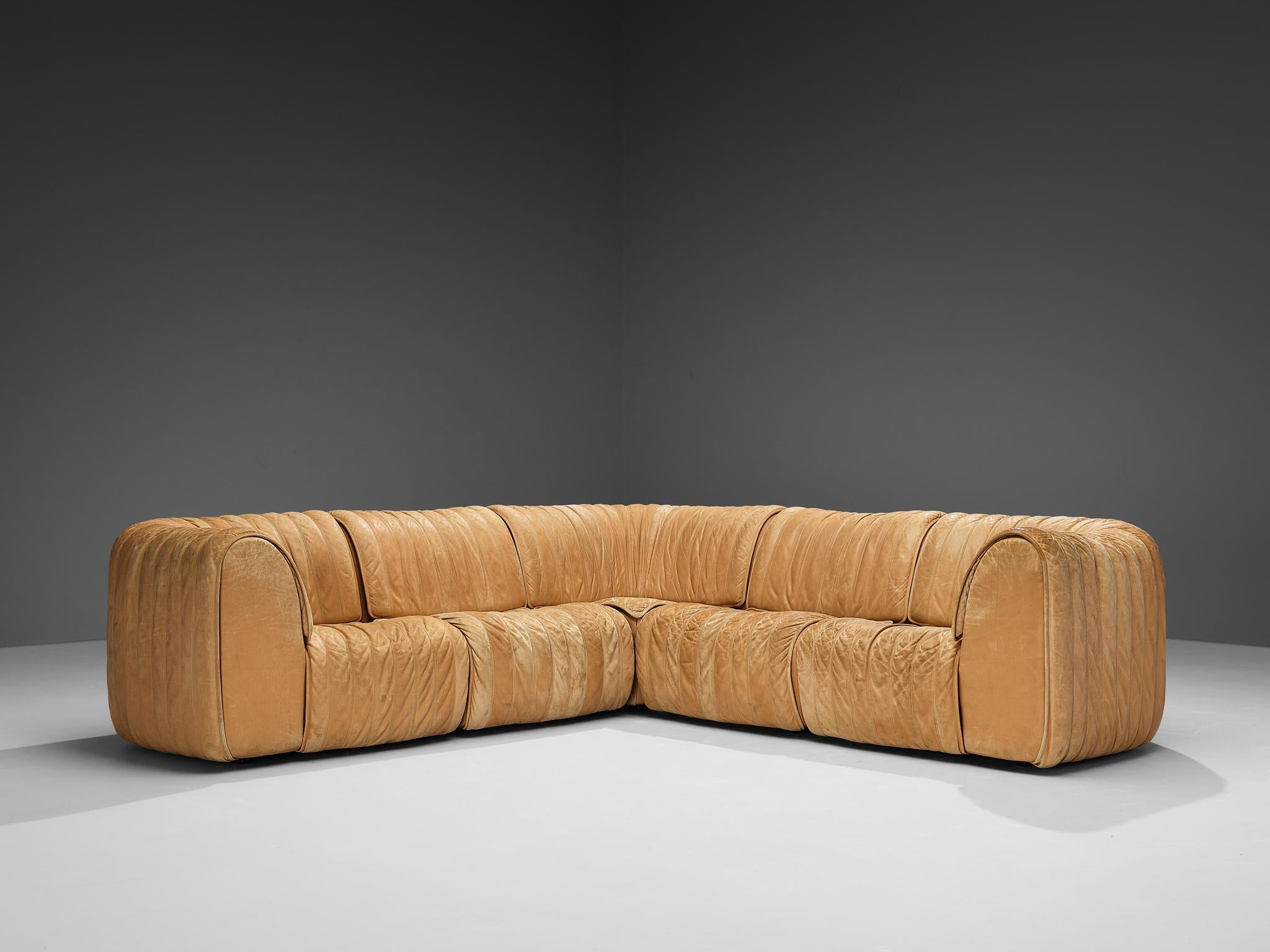 De Sede ‘DS-22’ Modular Sofa in Caramel Leather