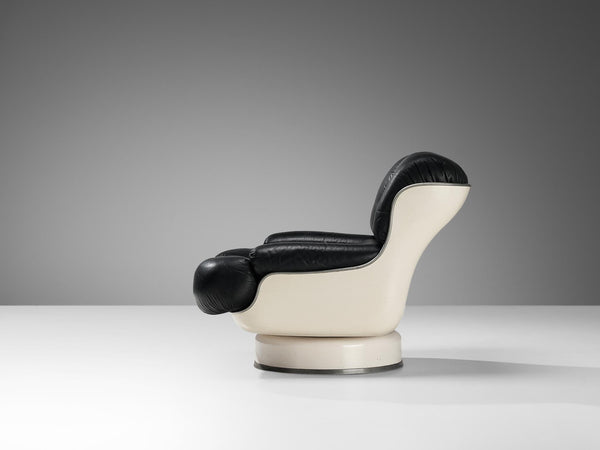 70s Italian Lounge Chair in Fiberglass and Black Leather Upholstery